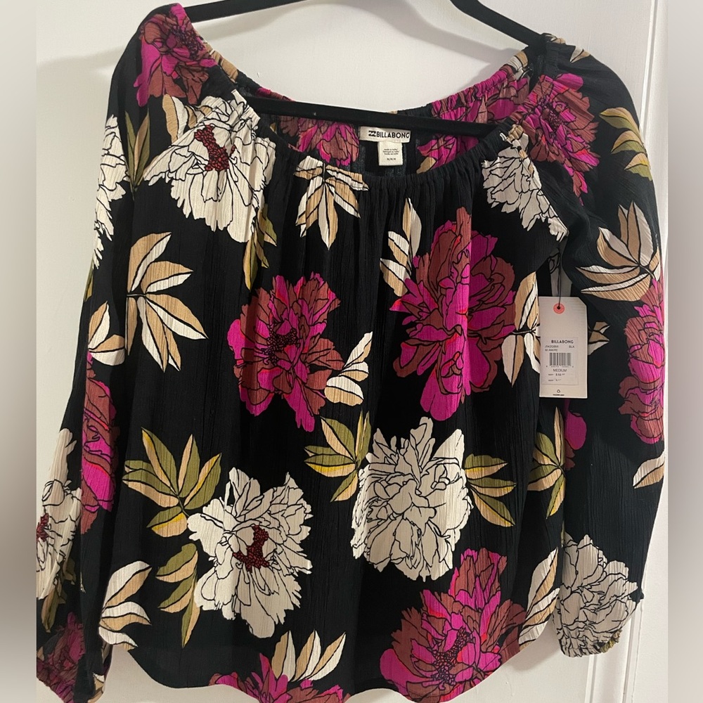 BILLABONG off the shoulders floral top size medium NWT